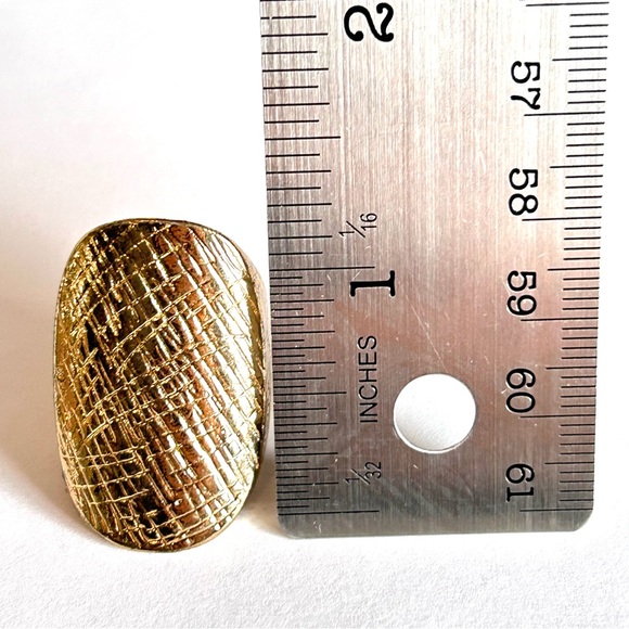 Chunky Gold Textured Women's Ring Size 6 - Picture 4 of 10